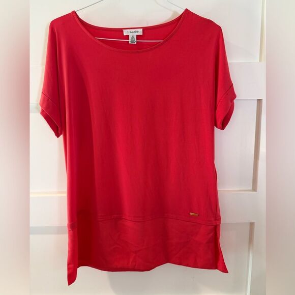 Calvin Klein Tops - Calvin Klein Red Short Sleeve T-Shirt with placard